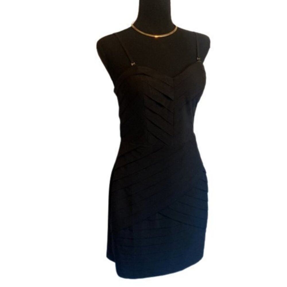 Black Strapless Sweet Heart Neckline with Chevron Detail at Bust Dress M